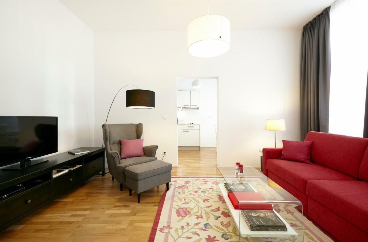 Theresiengasse *