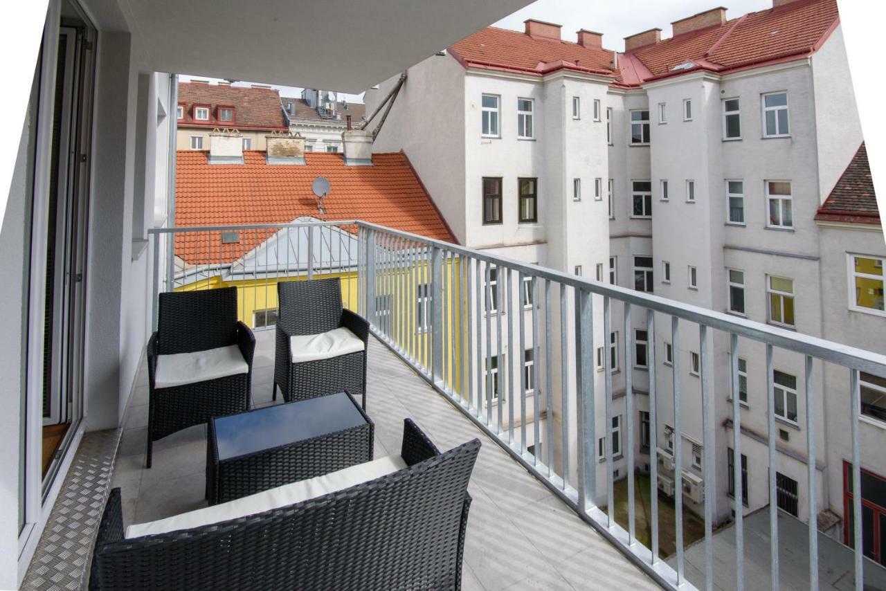 Living - Senefeldergasse * Wien