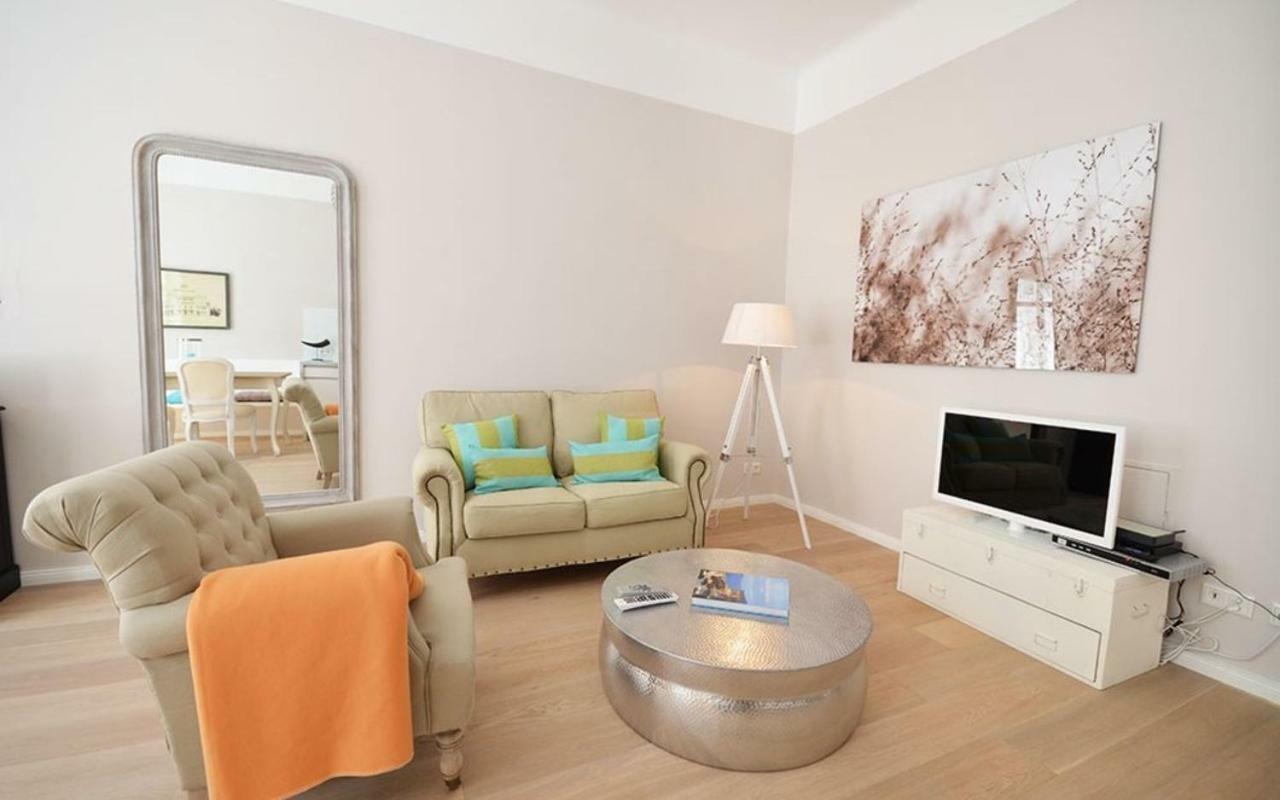 | Modern, Bright Business In Center, Alsergrund Apartment Vienna