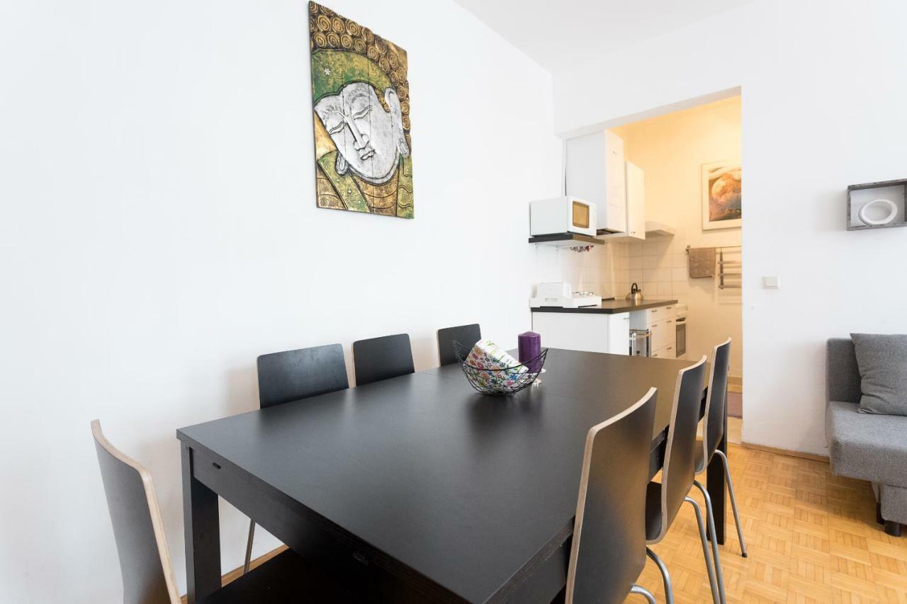Lovely Two Level For Families Apartment