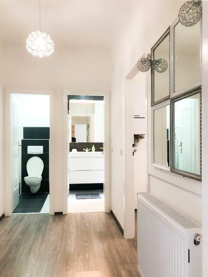 Apartment Lara *