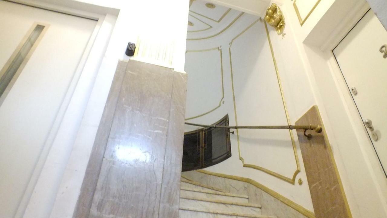 Royal Palace *