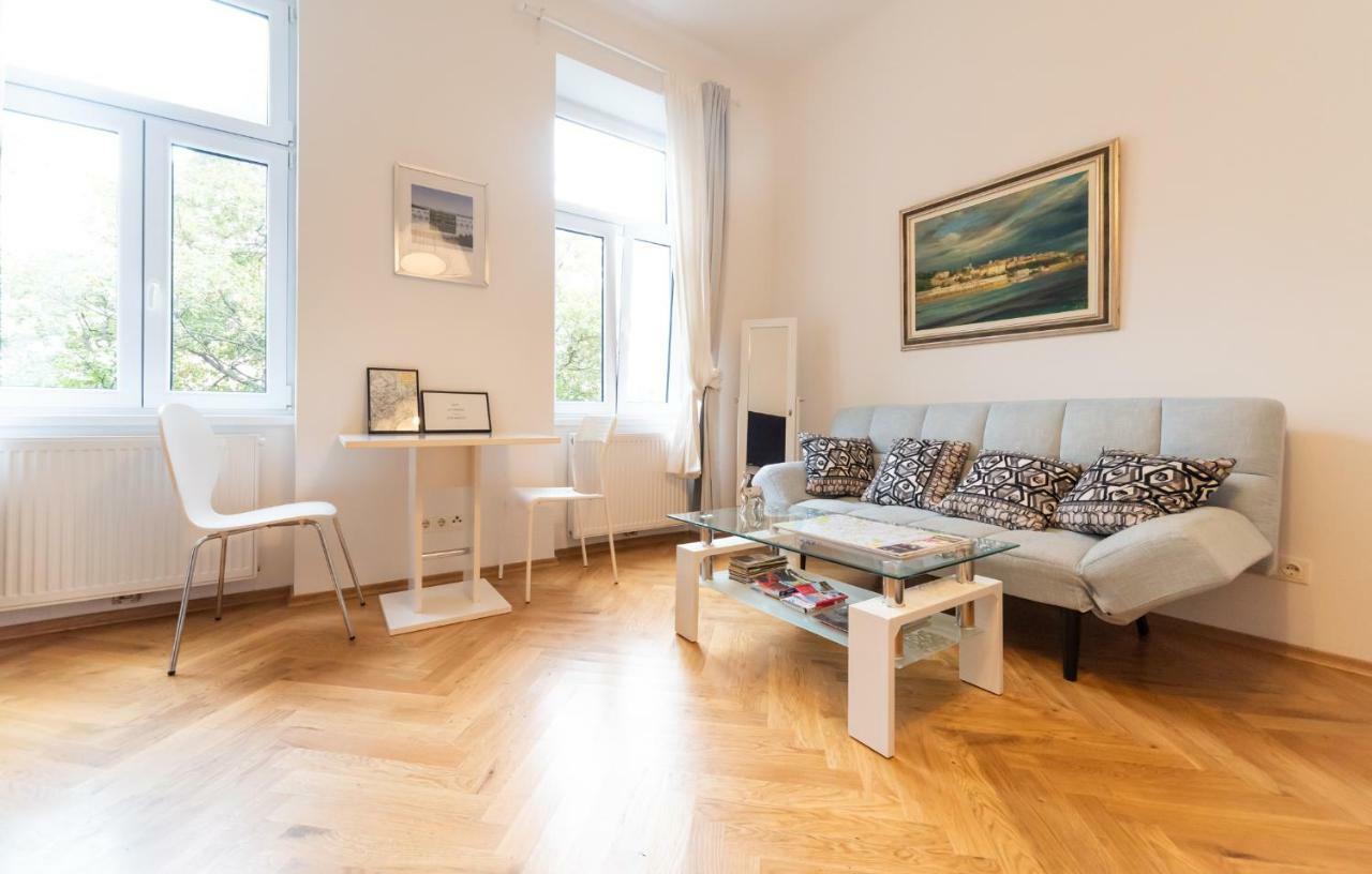 Prater Studio Next Fair, Un, Wu And City Center Apartment *