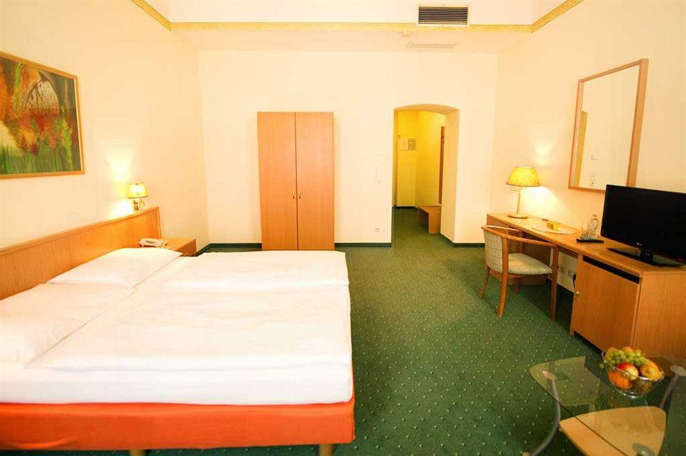 Hotel Allegro