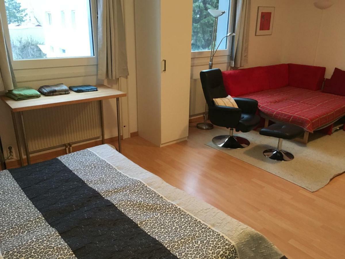 Zentrumnah Direkt An Ubahn Bei Un-vic Und Am Badestrand