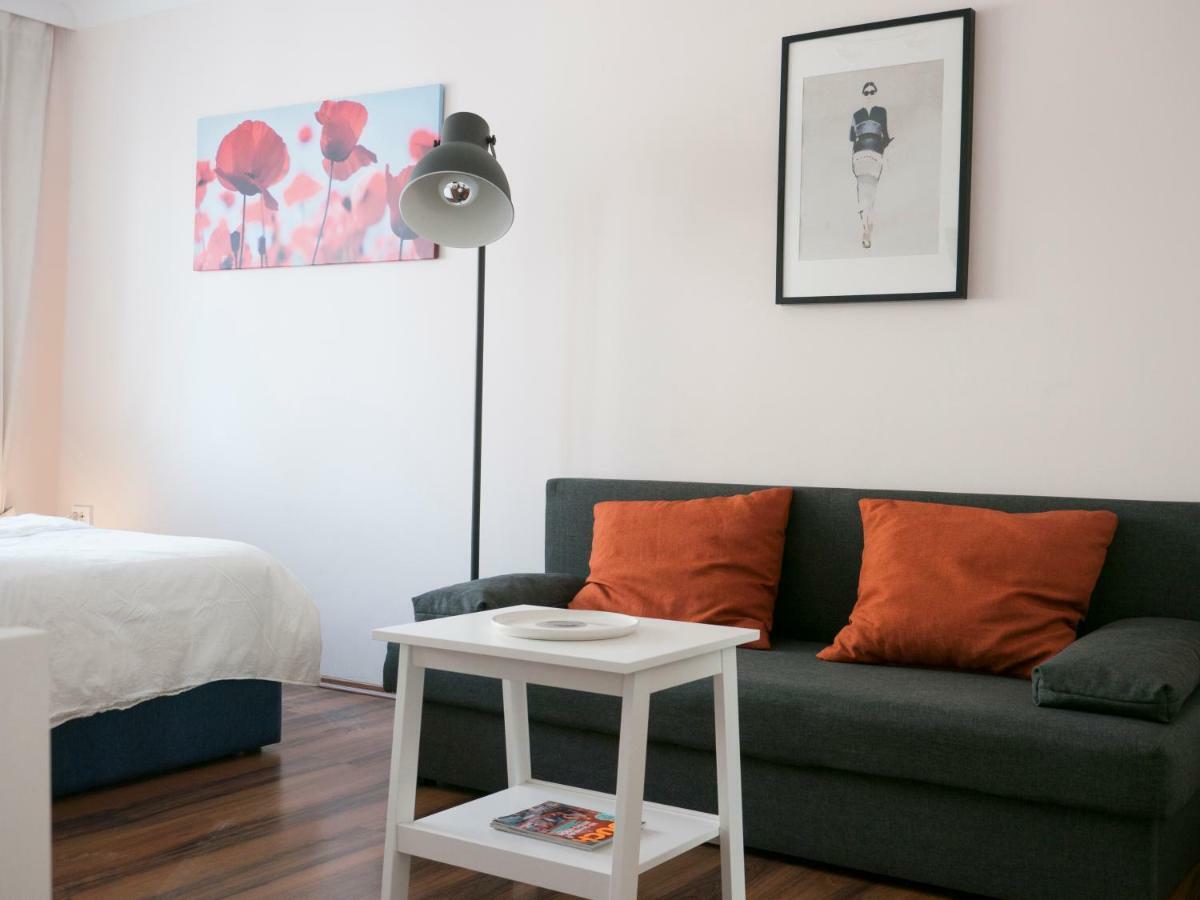 Spacious 2rooms Area Apartment *