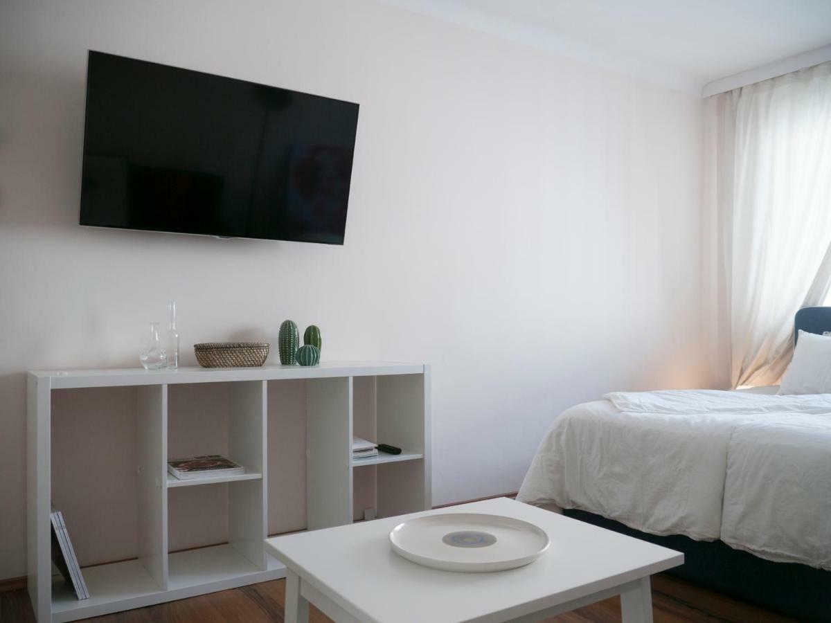 Spacious 2rooms Area *