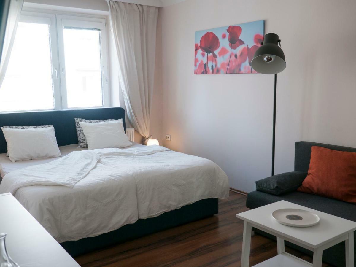 Spacious 2rooms Area Apartment *