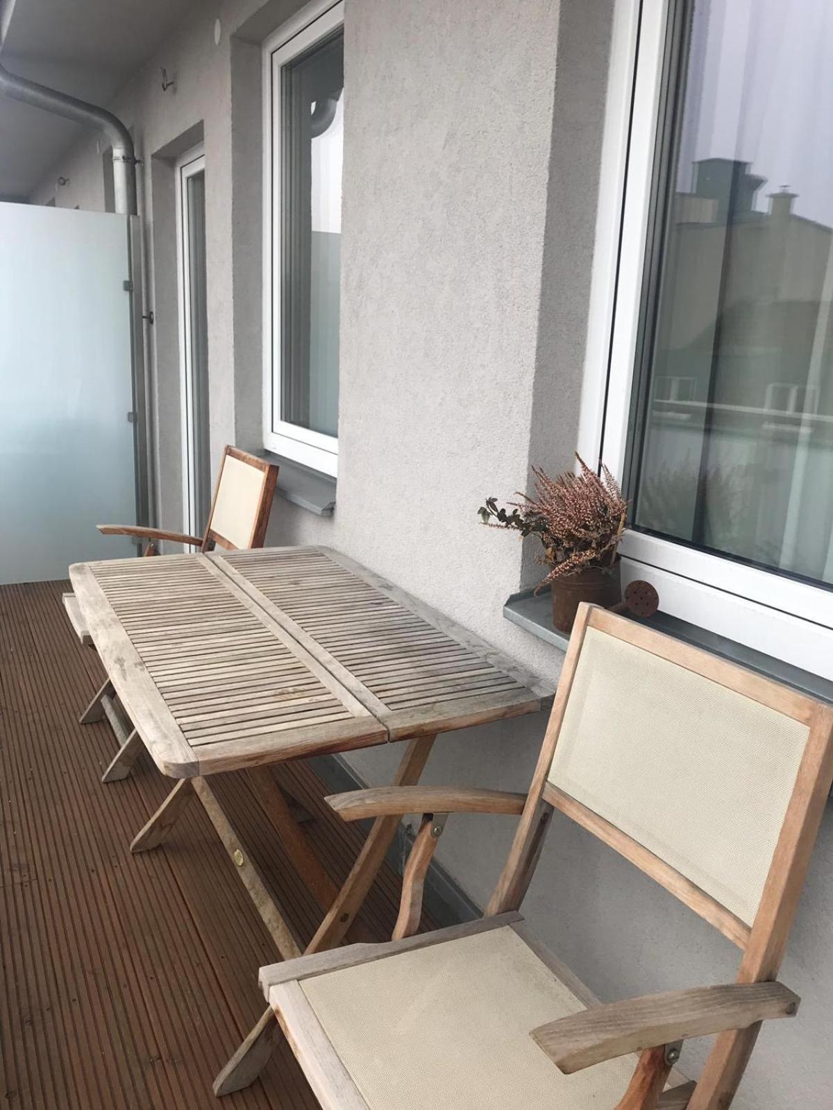 Modern With Balcony Apartment *