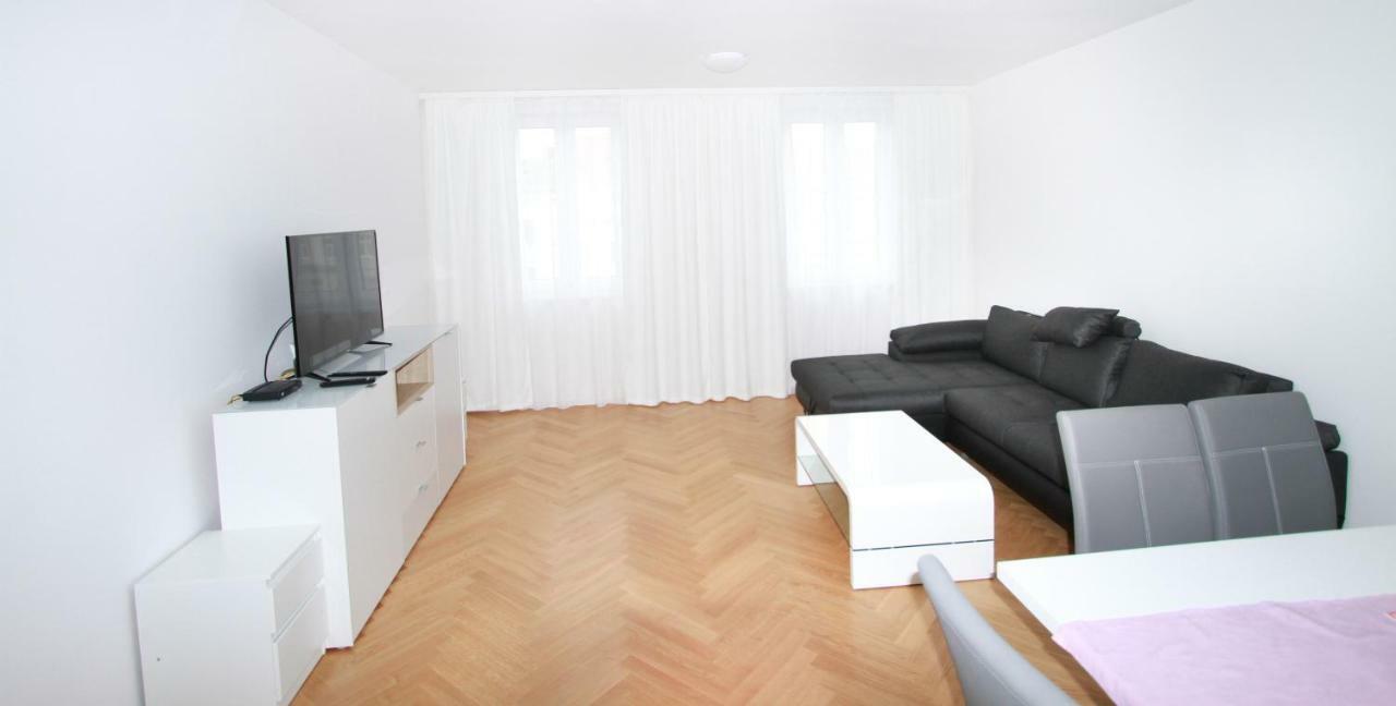 Edelweiss City United Nations Apartment