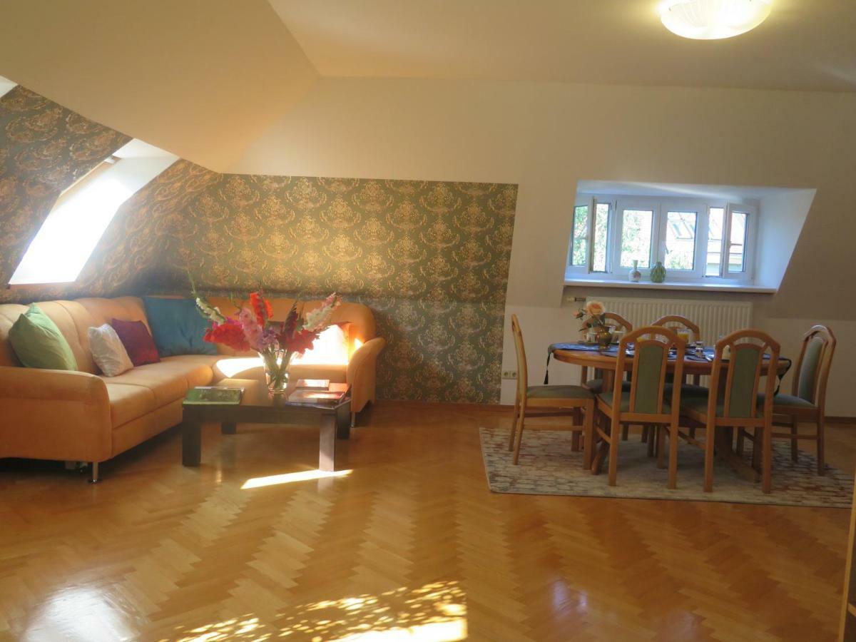 Apartment Schoenbrunn Gardens Deluxe Vienna