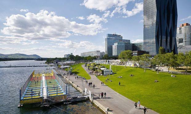 Amazing Austria Center Near Uno Apartment *