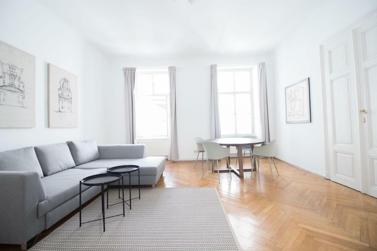 Heymi Stadtpark Apartamento