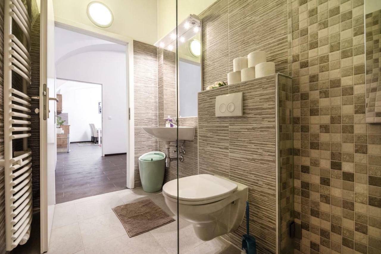 3 * Vienna
