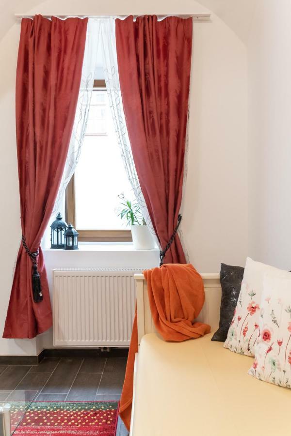 3 * Vienna