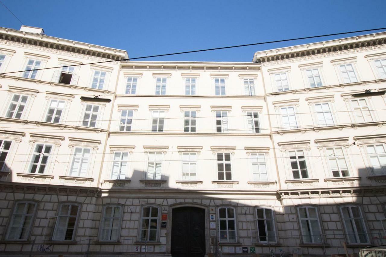 Heymi Stadtpark Apartamento *