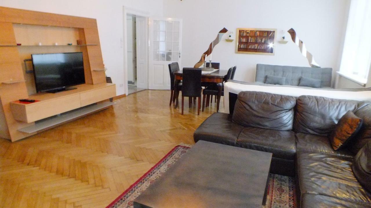 Apartment Royal Palace