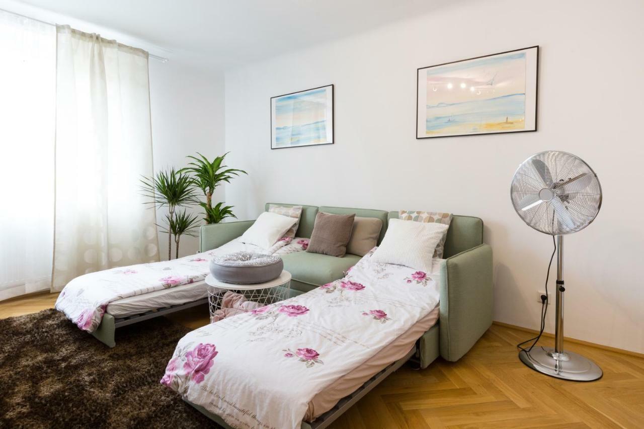 Rudolfsplatz Apartment