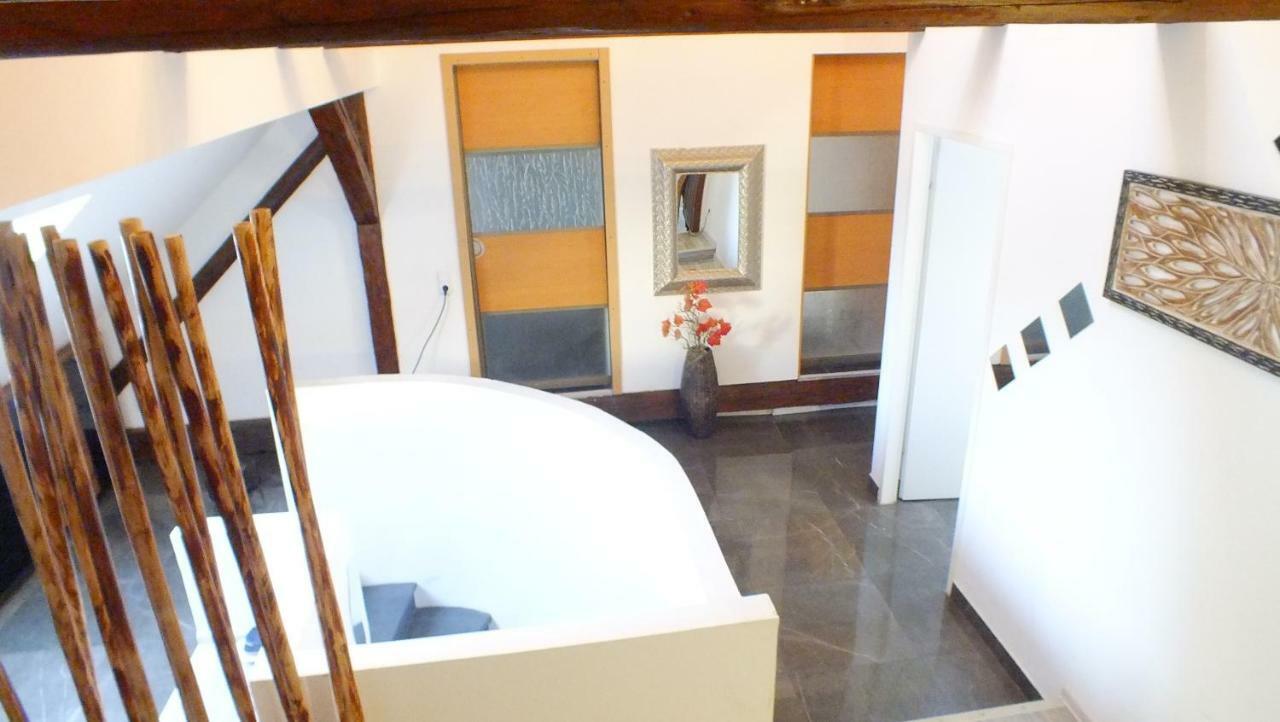Royal Palace Apartment