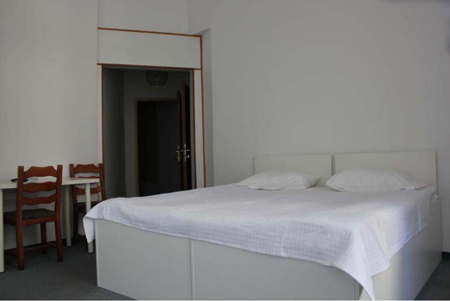 Arnes 2* Vienna