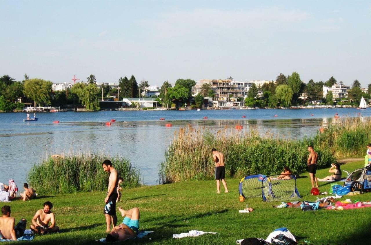 Apartment Zentrumnah Direkt An Ubahn Bei Un-vic Und Am Badestrand