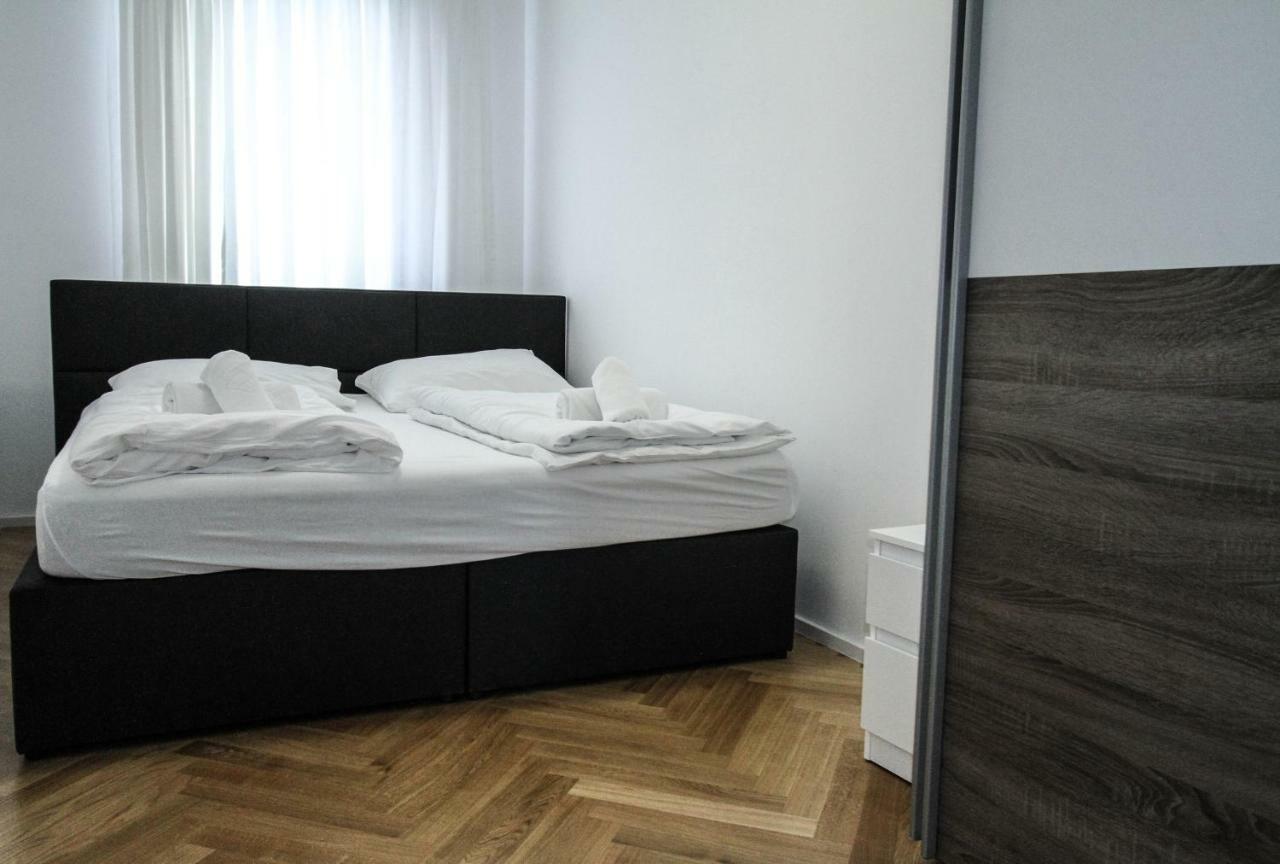 Edelweiss City United Nations Apartment Vienna