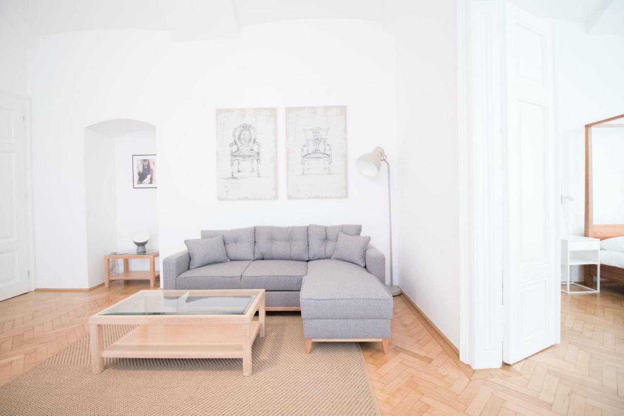 Heymi Stadtpark Apartamento *