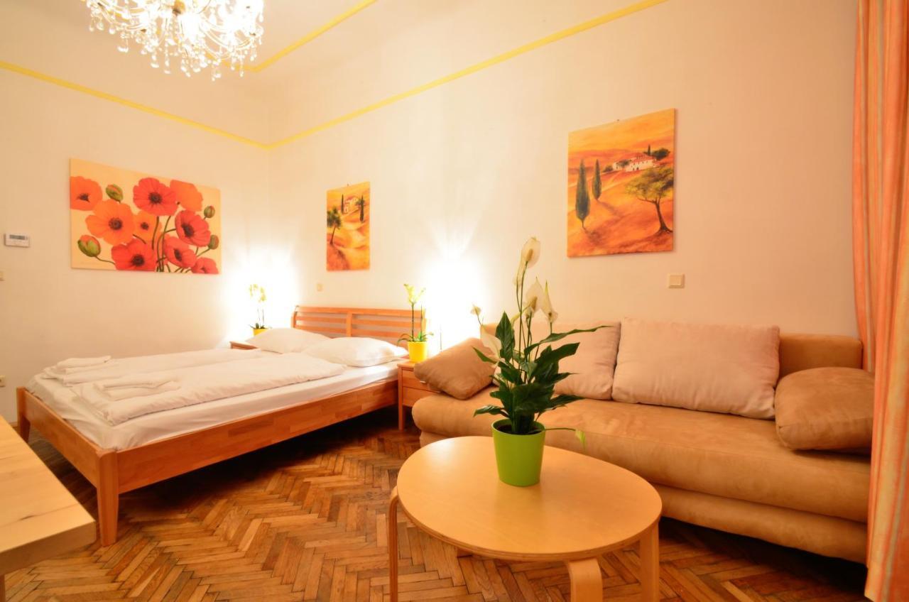 Aparthotel Ajo Messe - Contactless Check In