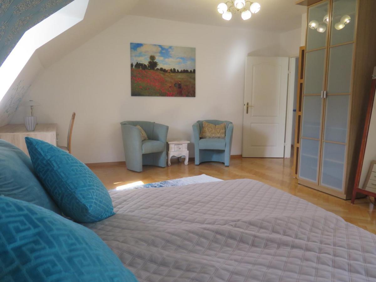 Schoenbrunn Gardens Deluxe Apartment Vienna