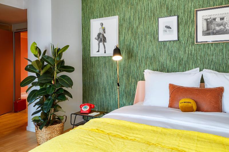 Max Brown 7th District, Part Of Sircle Collection 4* Vienna