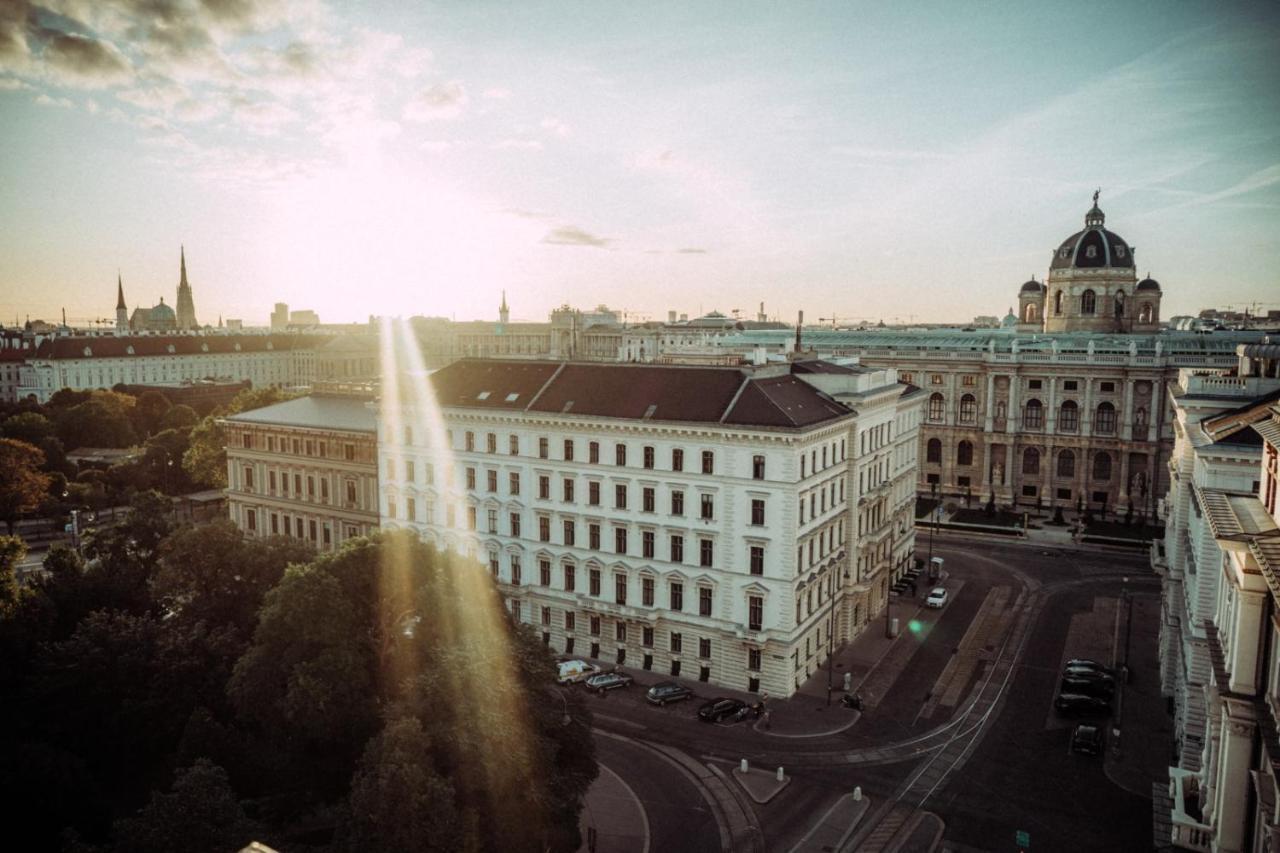 Henri Siebterbezirk Vienna