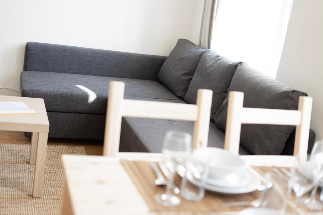 - Metro 1160 Apartment *