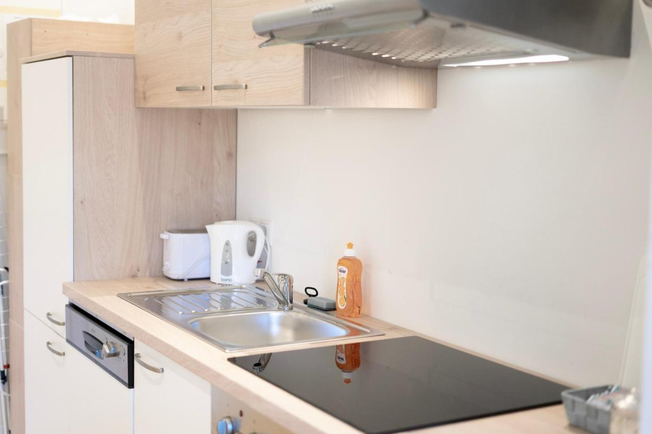 Apartment - Metro 1160