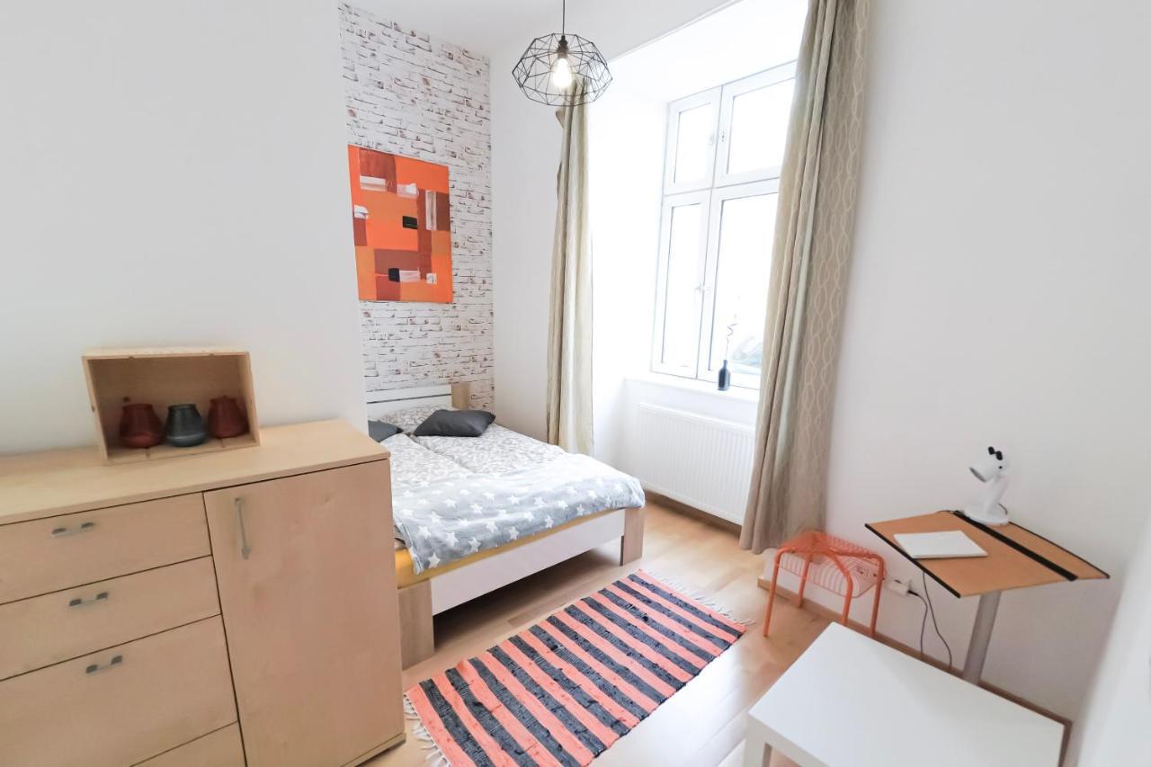 Meidling Apartment