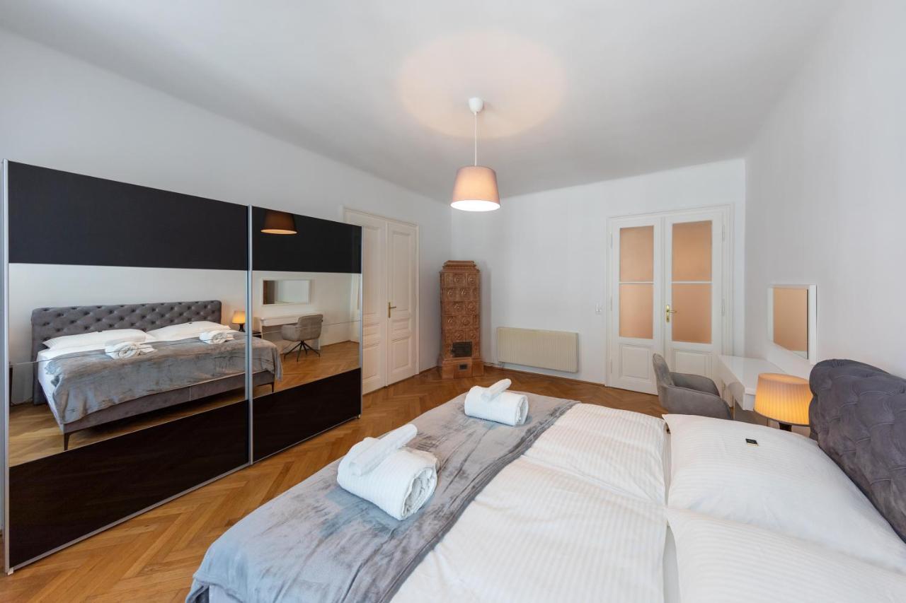 Apartment Dream Center