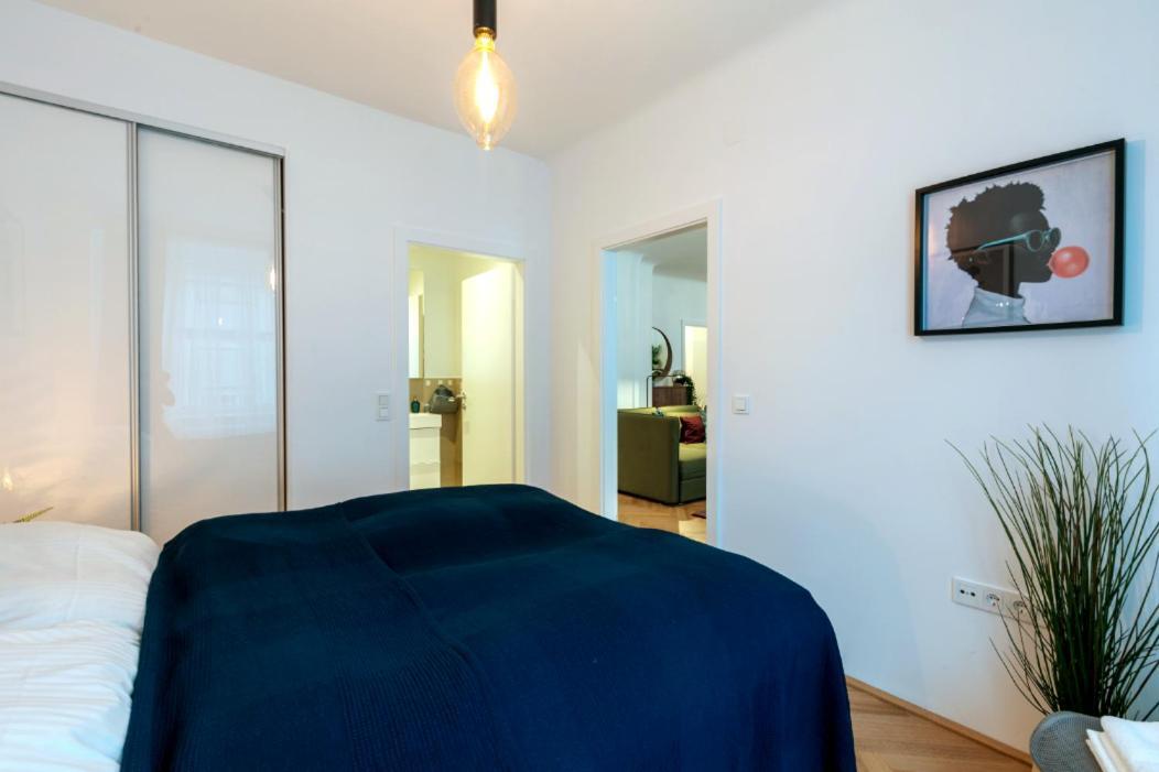 Apartment Elegance *