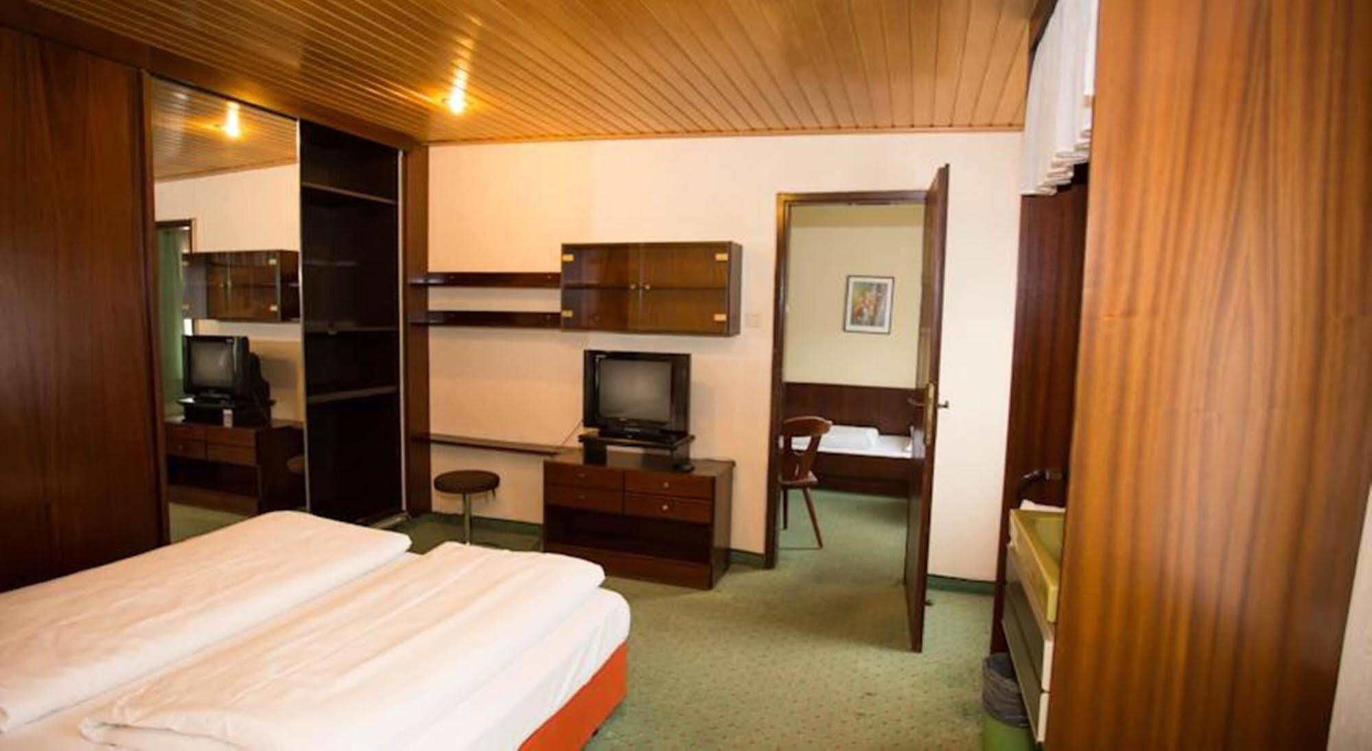 Hadrigan Hotel