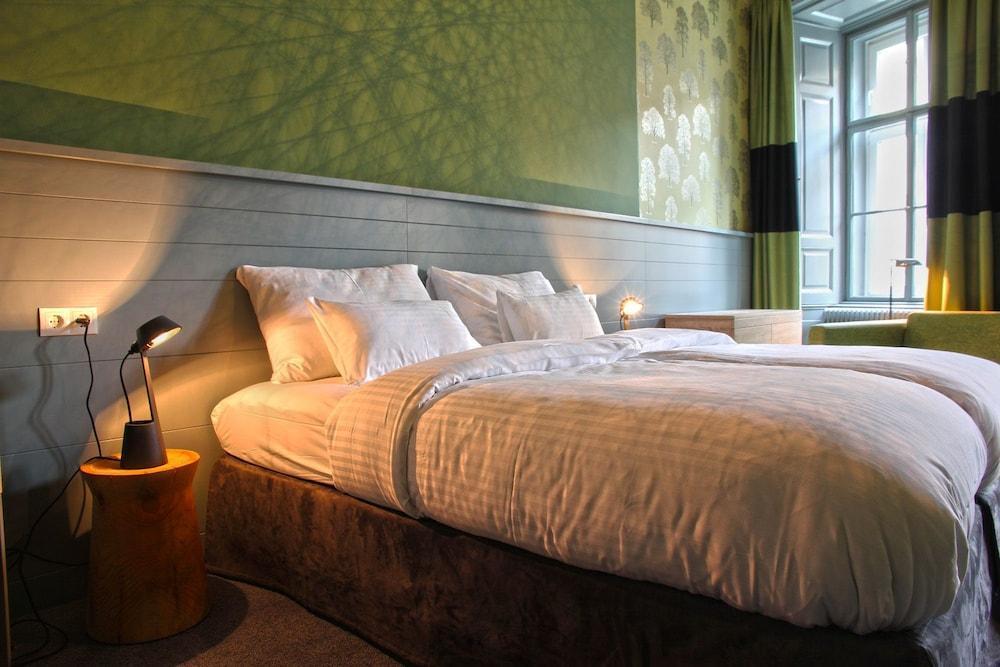 Saint Shermin & Champagne 4*
