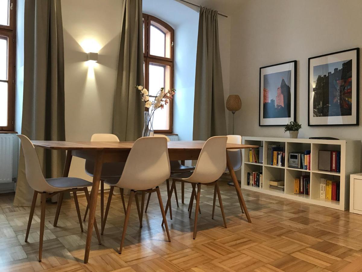 Apartment Near Rathaus