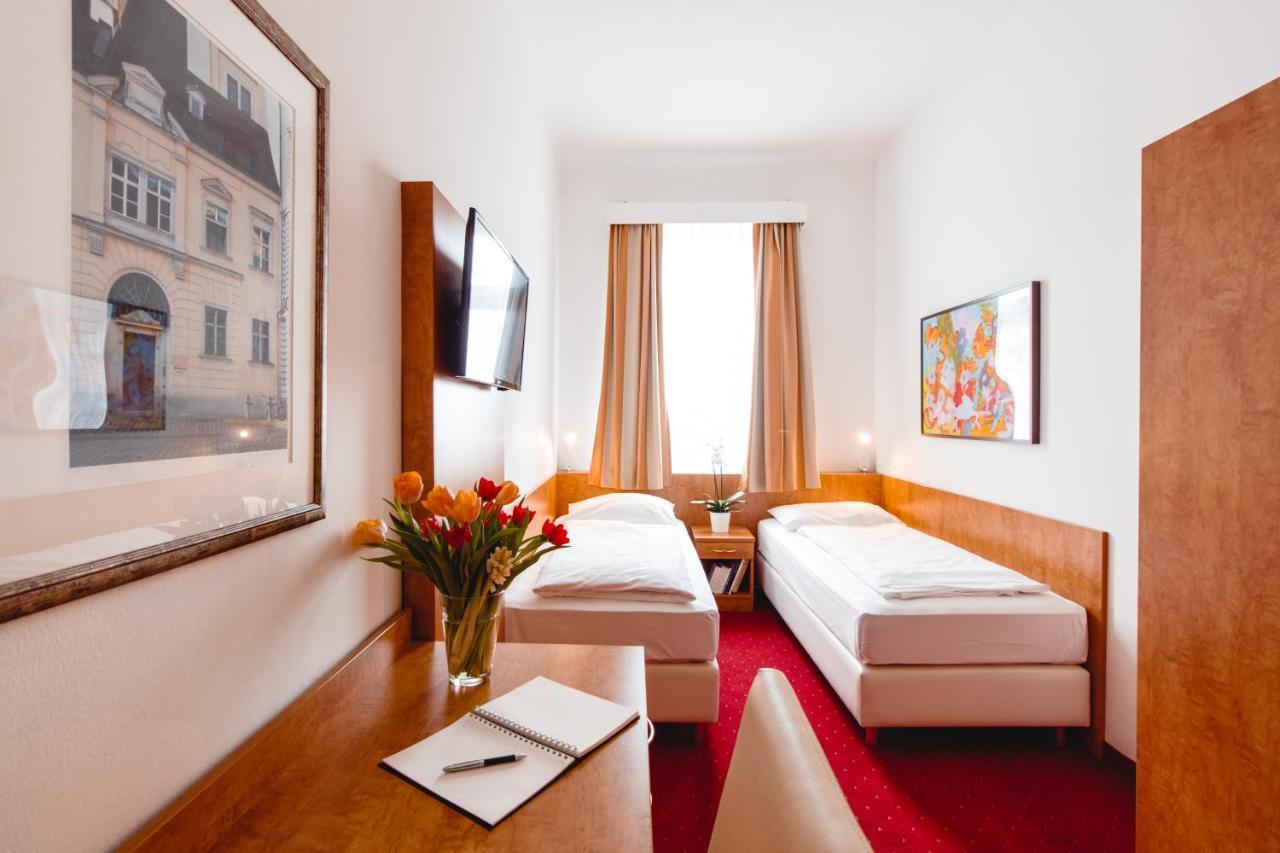 Hotel Allegro 3*
