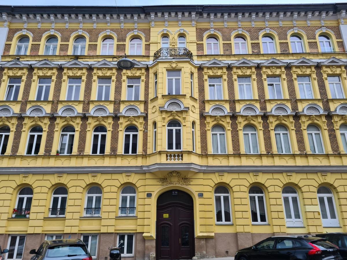 Flatprovider Lapi Gold - Contactless Check In Apartment