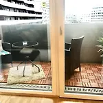 2 Bedroom Apartment Next To Metro U1 And Garage Parking