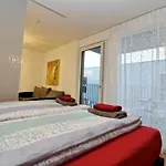 Balcony/Pool/Free Parking Garage Studio