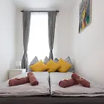 14 C&J\'S Apartment