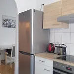 Spacious Central Apartment