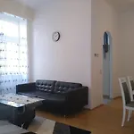 Spacious Central Apartment