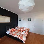 Premier Apartment 6P Mm