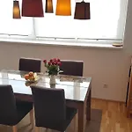 Moderne Maisonette mit Terrasse