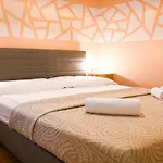 Exclusive Apartment Schoenbrunn