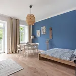 Bright, Cozy & Quiet